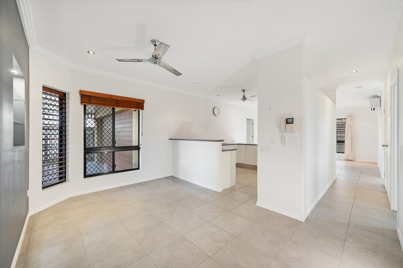 Photo - 4b Spring Street, Hermit Park QLD 4812 - Image 5