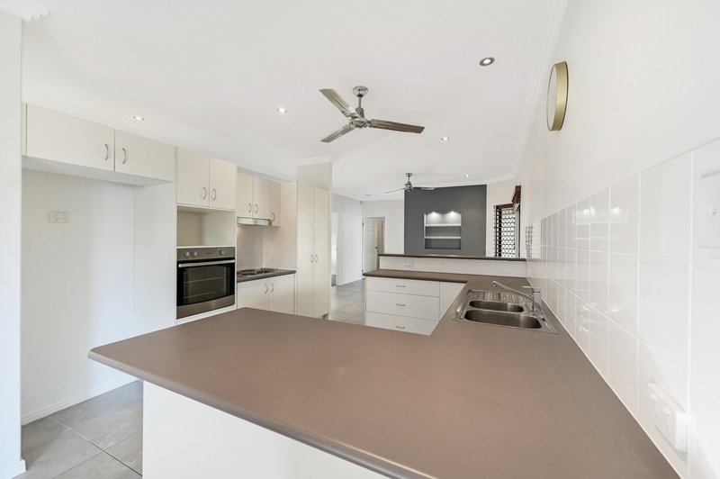 Photo - 4b Spring Street, Hermit Park QLD 4812 - Image 6