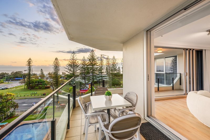 Photo - 4B/1 Albert Avenue, Broadbeach QLD 4218 - Image 3