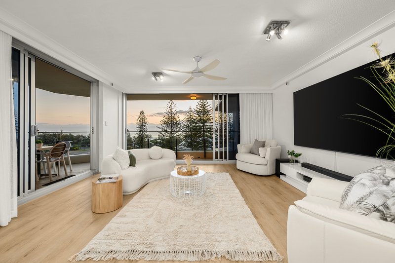 Photo - 4B/1 Albert Avenue, Broadbeach QLD 4218 - Image 4