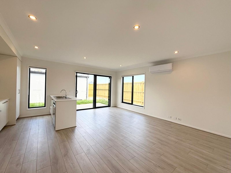 Photo - 4B/2B Brossard Road, Mickleham VIC 3064 - Image 1