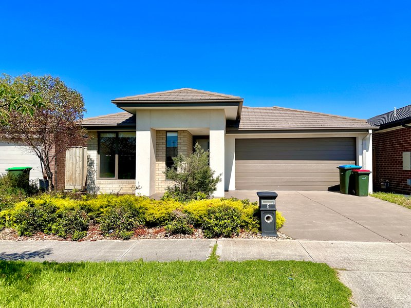 4B2B Stately Aveune , Wyndham Vale VIC 3024