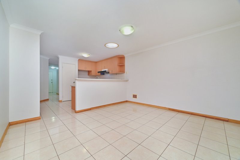 Photo - 4C Arun Place, Nollamara WA 6061 - Image 8