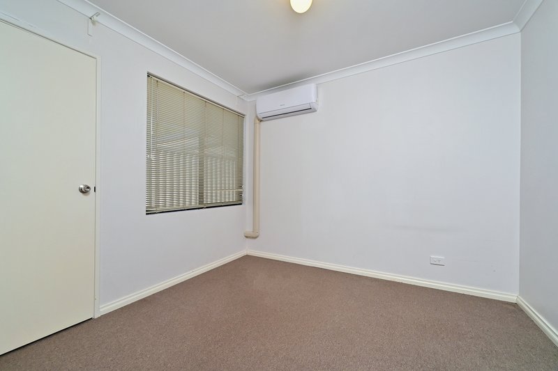Photo - 4C Arun Place, Nollamara WA 6061 - Image 11