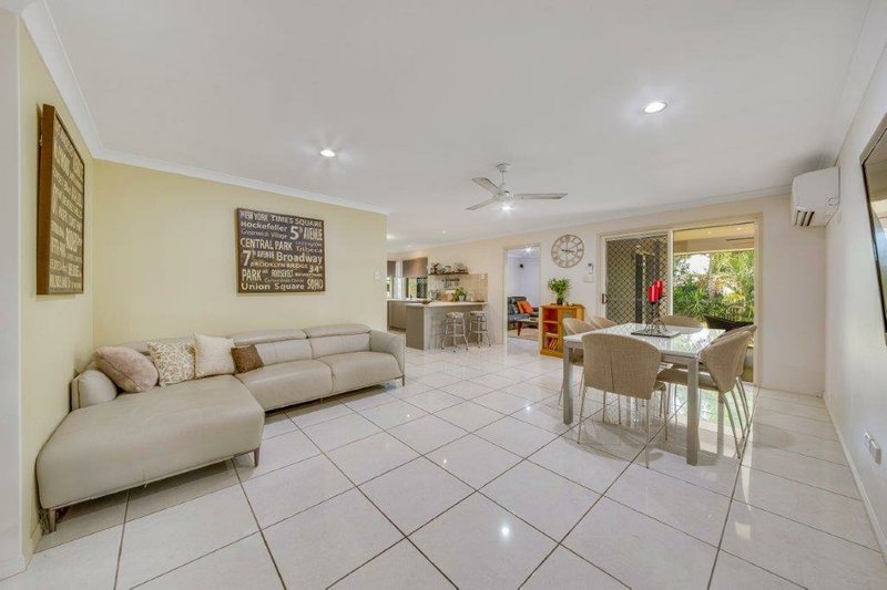 Photo - 4c Golf View Drive, Boyne Island QLD 4680 - Image 6