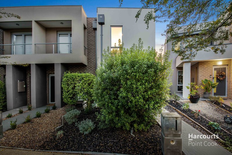 Photo - 4C Hanworth Avenue, Williams Landing VIC 3027 - Image 3