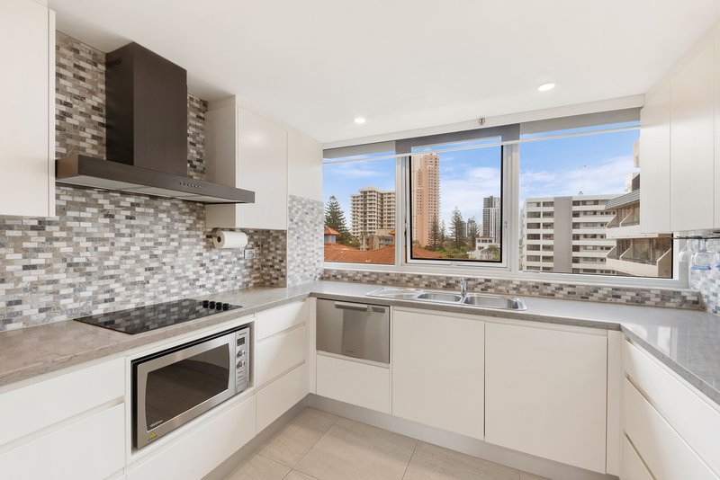 Photo - 4C/1 Albert Avenue, Broadbeach QLD 4218 - Image 4