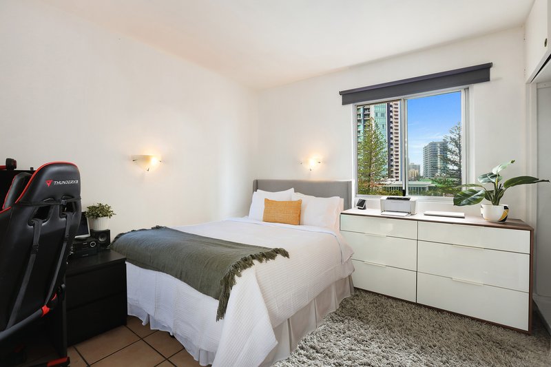 Photo - 4D/34 Hanlan Street, Surfers Paradise QLD 4217 - Image 5