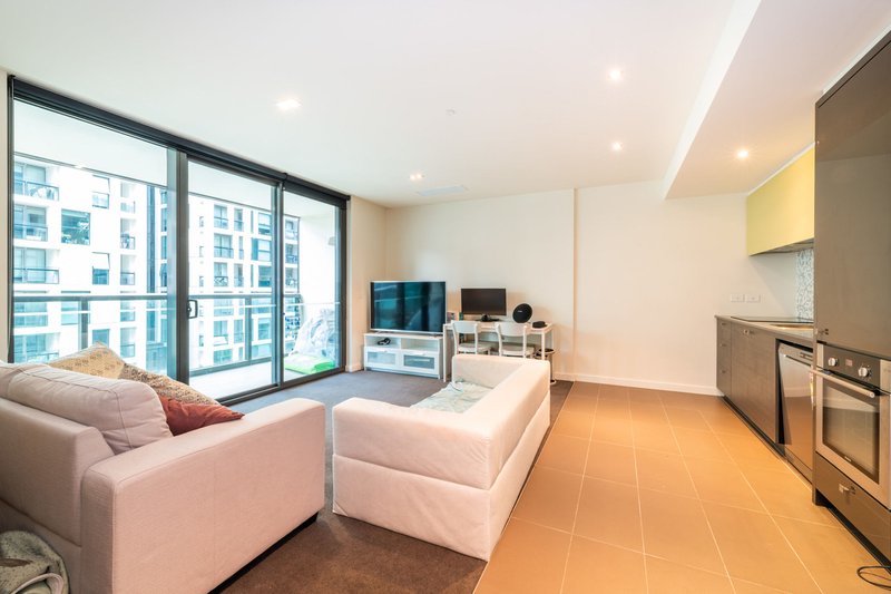 Photo - 4D/8 Waterside Place, Docklands VIC 3008 - Image 3