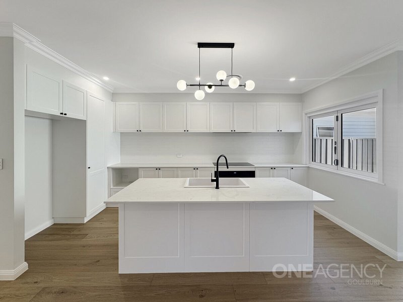 Photo - 4E Crestwood Drive, Goulburn NSW 2580 - Image 4