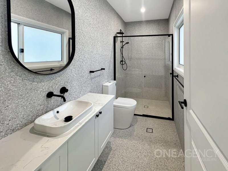 Photo - 4E Crestwood Drive, Goulburn NSW 2580 - Image 8