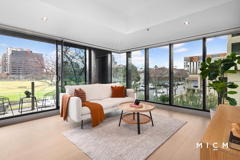 Photo - 4G0/1 Roy Street, Melbourne VIC 3004 - Image 1