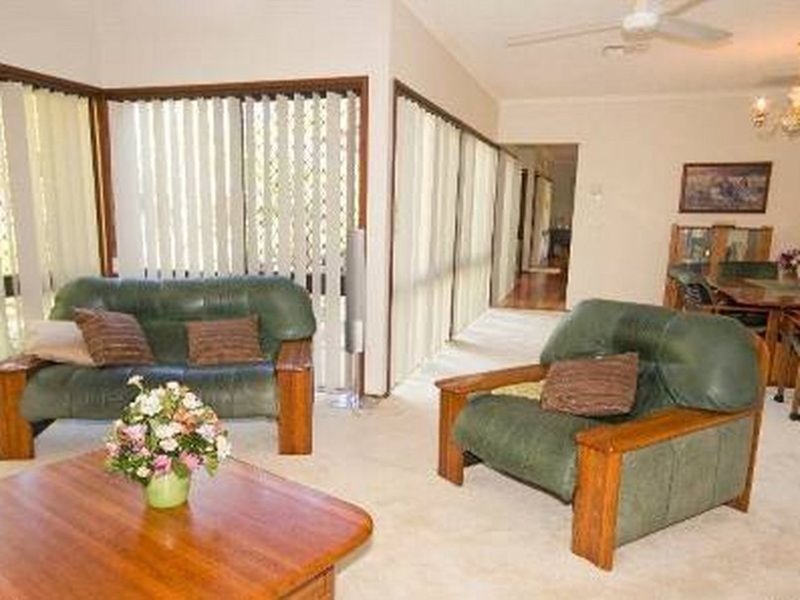 Photo - 5-11 Peregrine Street, Park Ridge QLD 4125 - Image 4