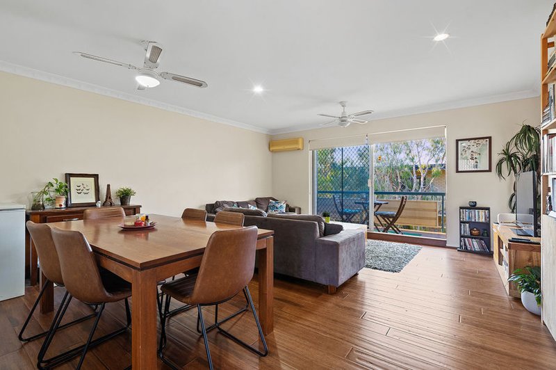 Photo - 5 / 24 Raby Road, Coorparoo QLD 4151 - Image 4