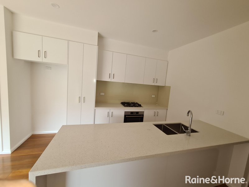 Photo - 5, 6, 7/16-18 Curtin Street, St Albans VIC 3021 - Image 11