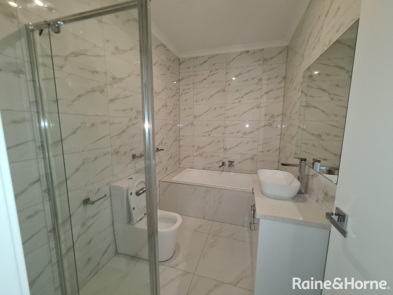Photo - 5, 6, 7/16-18 Curtin Street, St Albans VIC 3021 - Image 16