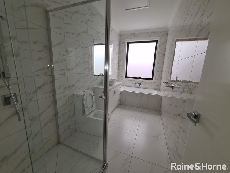 Photo - 5, 6, 7/16-18 Curtin Street, St Albans VIC 3021 - Image 21