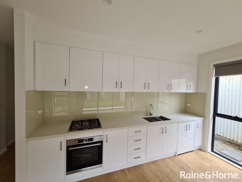 Photo - 5, 6, 7/16-18 Curtin Street, St Albans VIC 3021 - Image 23