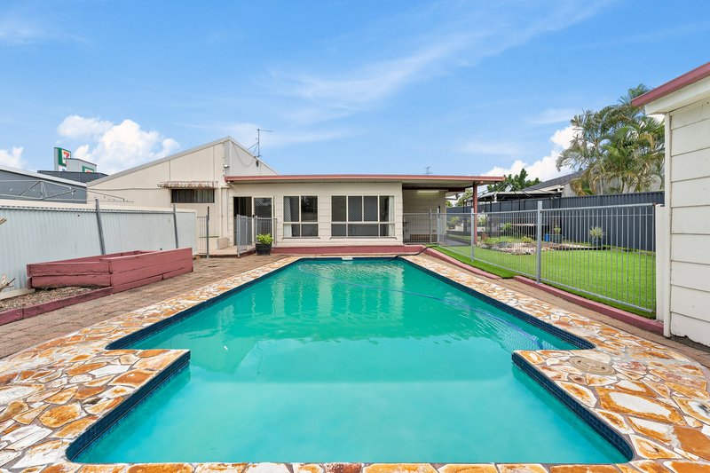 Photo - 5, 7, 9, 11 & 13 Rochester Drive, Mount Warren Park QLD 4207 - Image 15