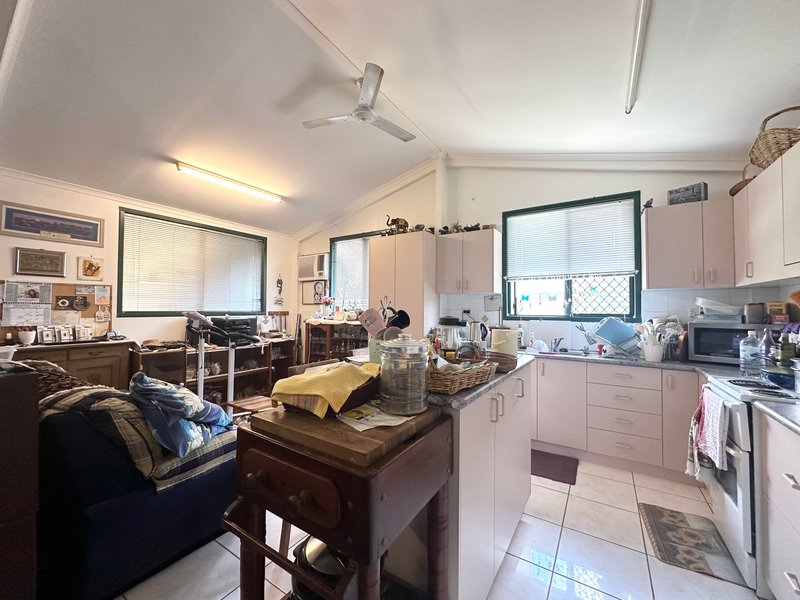 Photo - 5-7 Standish Street, St Lawrence QLD 4707 - Image 9