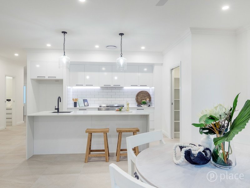 Photo - 5 & 7 Walter Avenue, East Brisbane QLD 4169 - Image 8