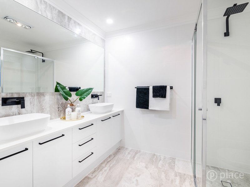 Photo - 5 & 7 Walter Avenue, East Brisbane QLD 4169 - Image 13