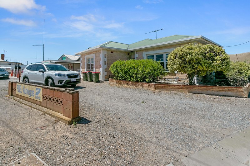 Photo - 5-9 Marno  & 1 Edwin Street, Yorketown SA 5576 - Image 12