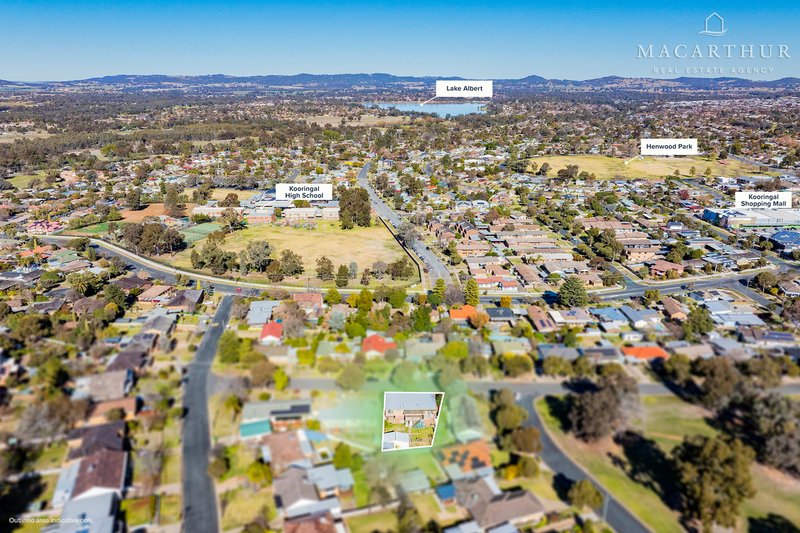 Photo - 5 Acacia Street, Kooringal NSW 2650 - Image 5