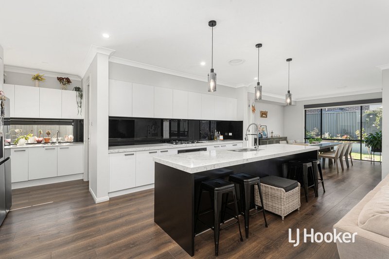 Photo - 5 Agland Avenue, Marsden Park NSW 2765 - Image 2