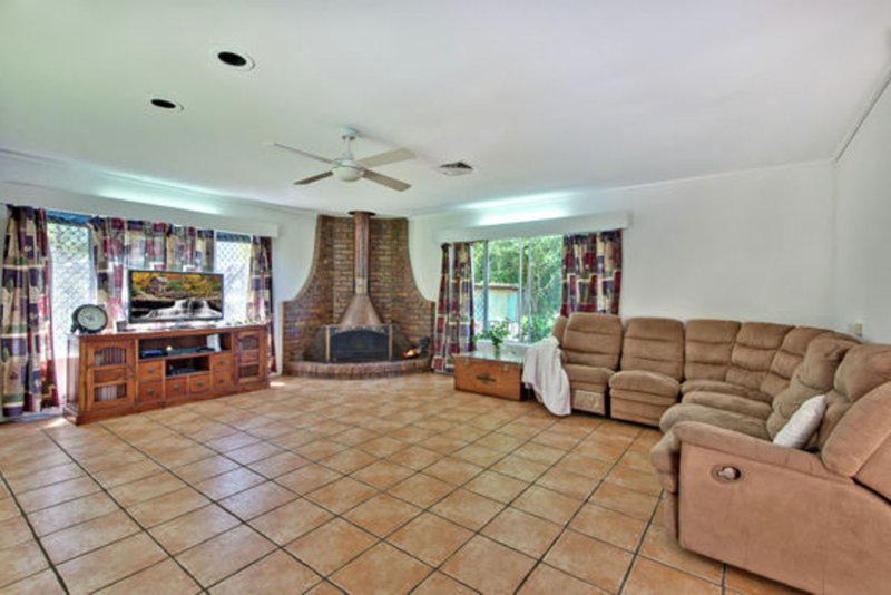 Photo - 5 Ailsa Street, Aspley QLD 4034 - Image 7