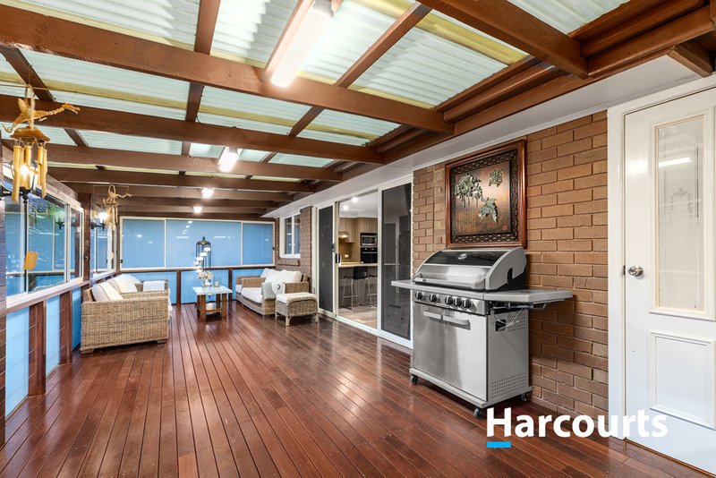 Photo - 5 Ainsdale Avenue, Wantirna VIC 3152 - Image 2