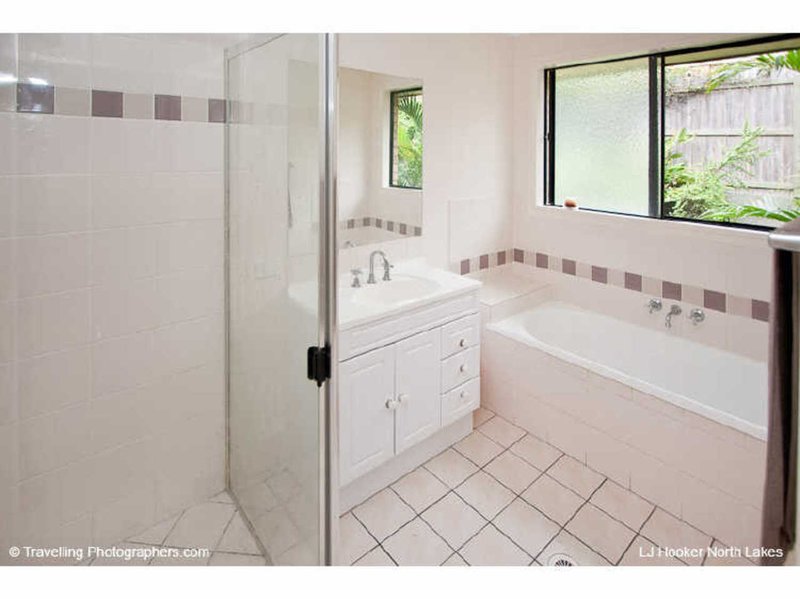 Photo - 5 Ainslie Street, North Lakes QLD 4509 - Image 4