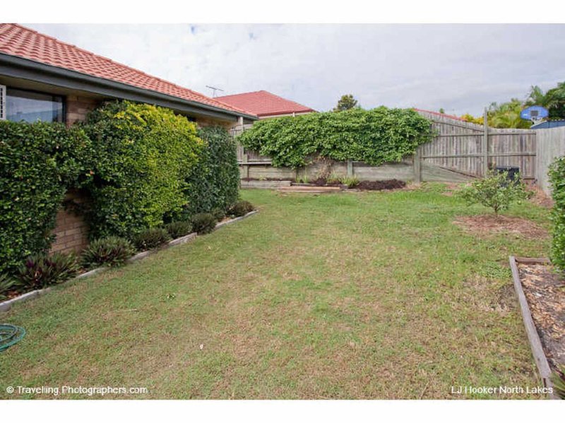 Photo - 5 Ainslie Street, North Lakes QLD 4509 - Image 6