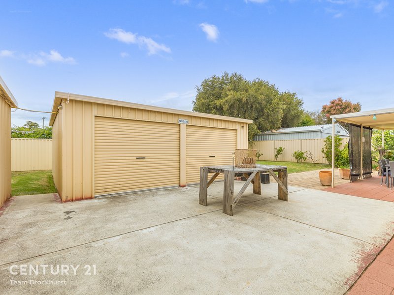 Photo - 5 Ainstey Close, Seville Grove WA 6112 - Image 24