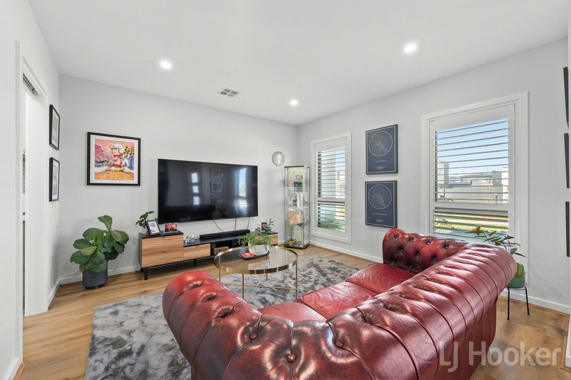 Photo - 5 Albion Street, Googong NSW 2620 - Image 4