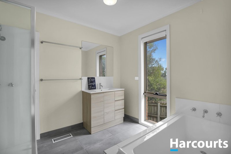 Photo - 5 Alder Place, Warragul VIC 3820 - Image 12