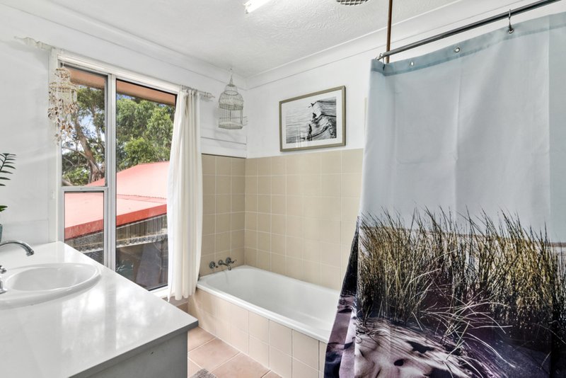 Photo - 5 Alkira Street, Tugun QLD 4224 - Image 10