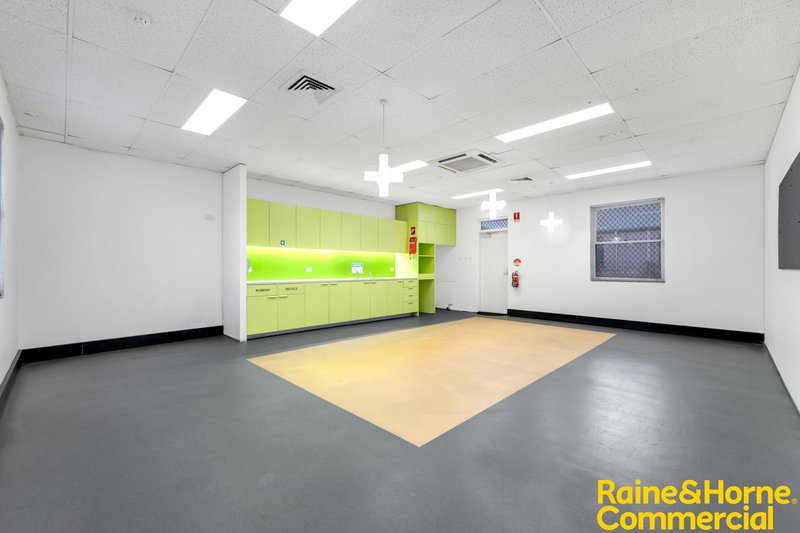 Photo - 5 Allman Street, Campbelltown NSW 2560 - Image 6