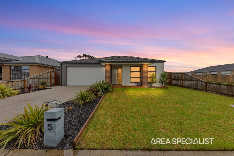 Photo - 5 Alloway Street, Lang Lang VIC 3984 - Image 2