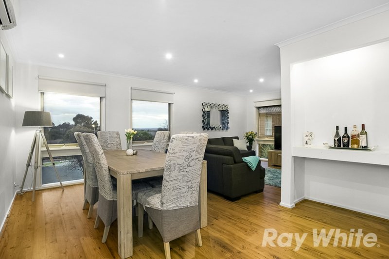 Photo - 5 Alma Close, Mulgrave VIC 3170 - Image 3