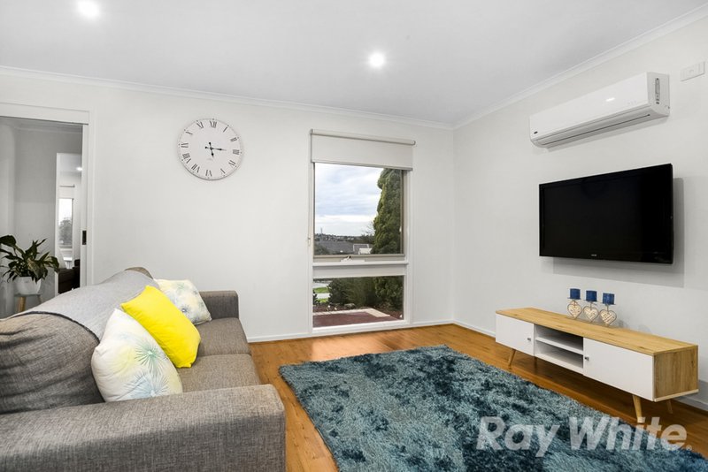 Photo - 5 Alma Close, Mulgrave VIC 3170 - Image 4