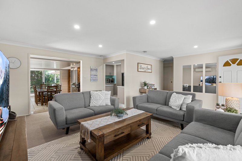 Photo - 5 Almara Street, Capalaba QLD 4157 - Image 2