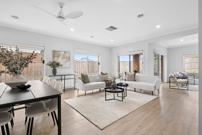 Photo - 5 Amber Rise, Kyneton VIC 3444 - Image 2