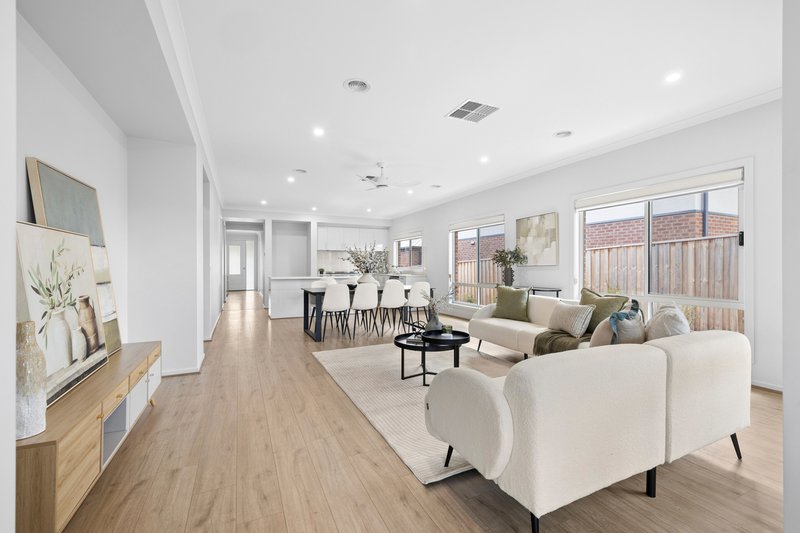 Photo - 5 Amber Rise, Kyneton VIC 3444 - Image 3