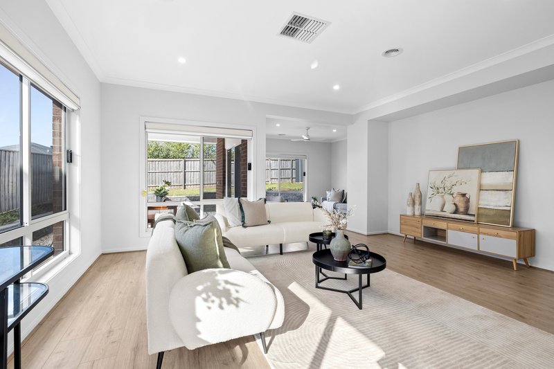 Photo - 5 Amber Rise, Kyneton VIC 3444 - Image 4