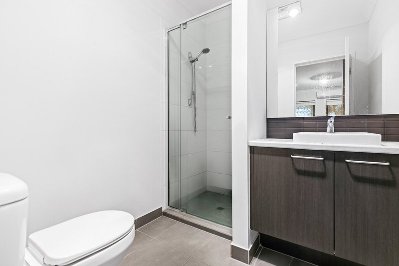 Photo - 5 Amberfish Walk, Tarneit VIC 3029 - Image 9