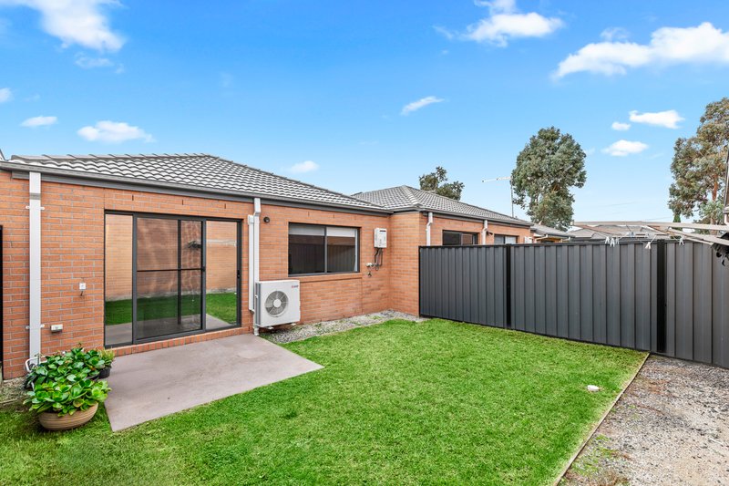 Photo - 5 Amberfish Walk, Tarneit VIC 3029 - Image 12