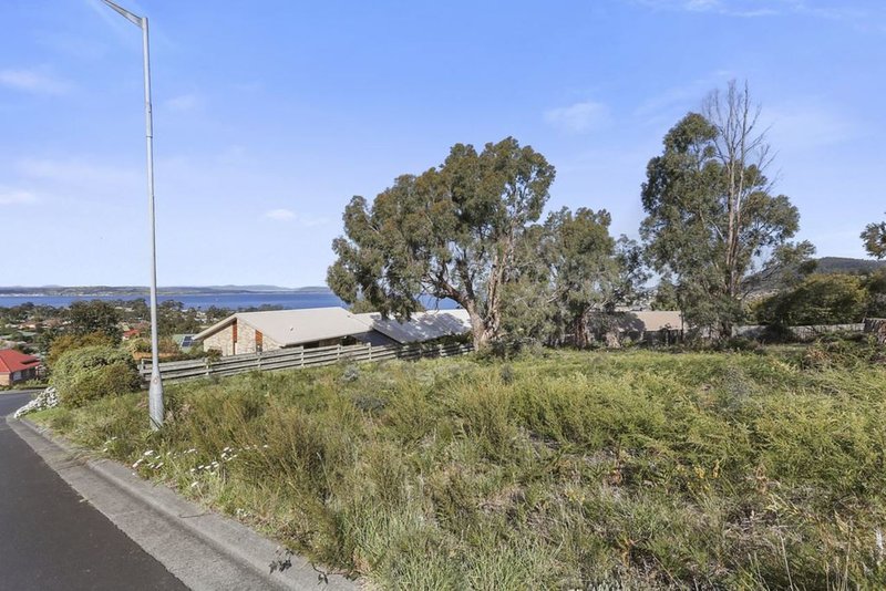 Photo - 5 Amethyst Drive, Blackmans Bay TAS 7052 - Image 1