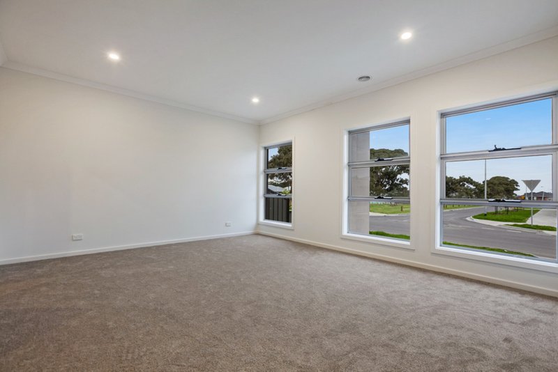 Photo - 5 Amira Road, Wollert VIC 3750 - Image 5