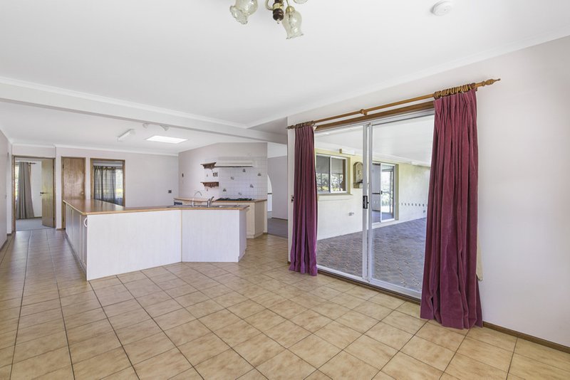 Photo - 5 Amridge Court, Alexandra Hills QLD 4161 - Image 7